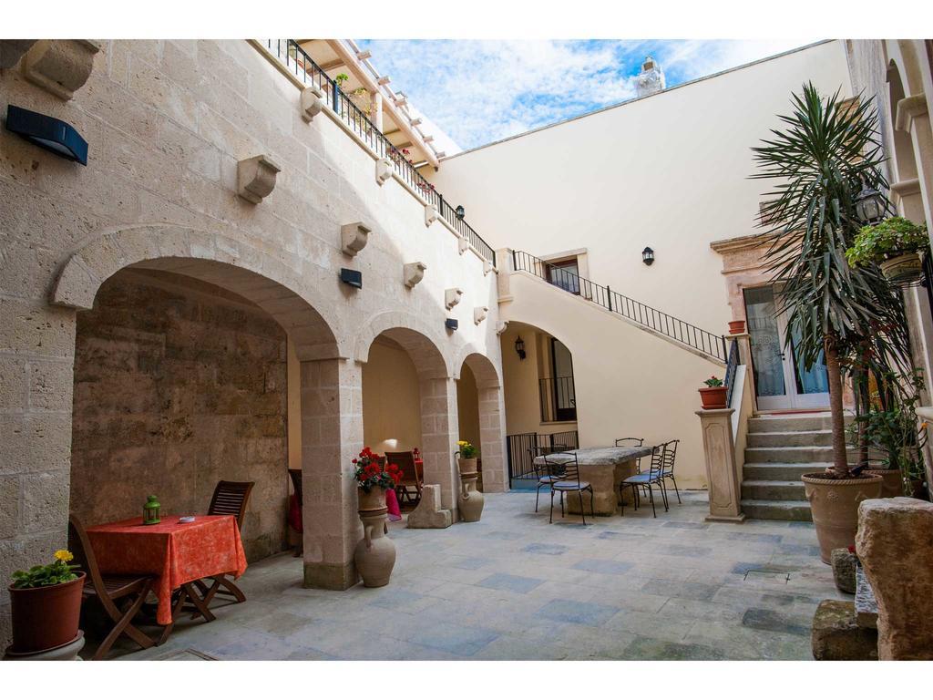 Palazzo Mellacqua Castiglione d'Otranto Exterior foto